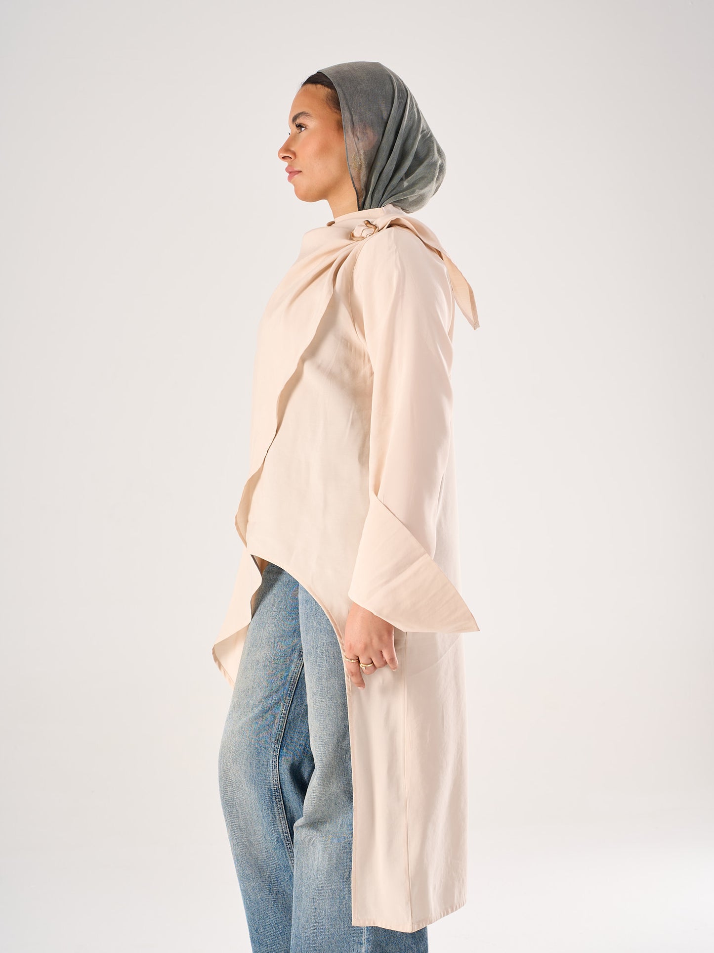 Shawl blouse in Creme