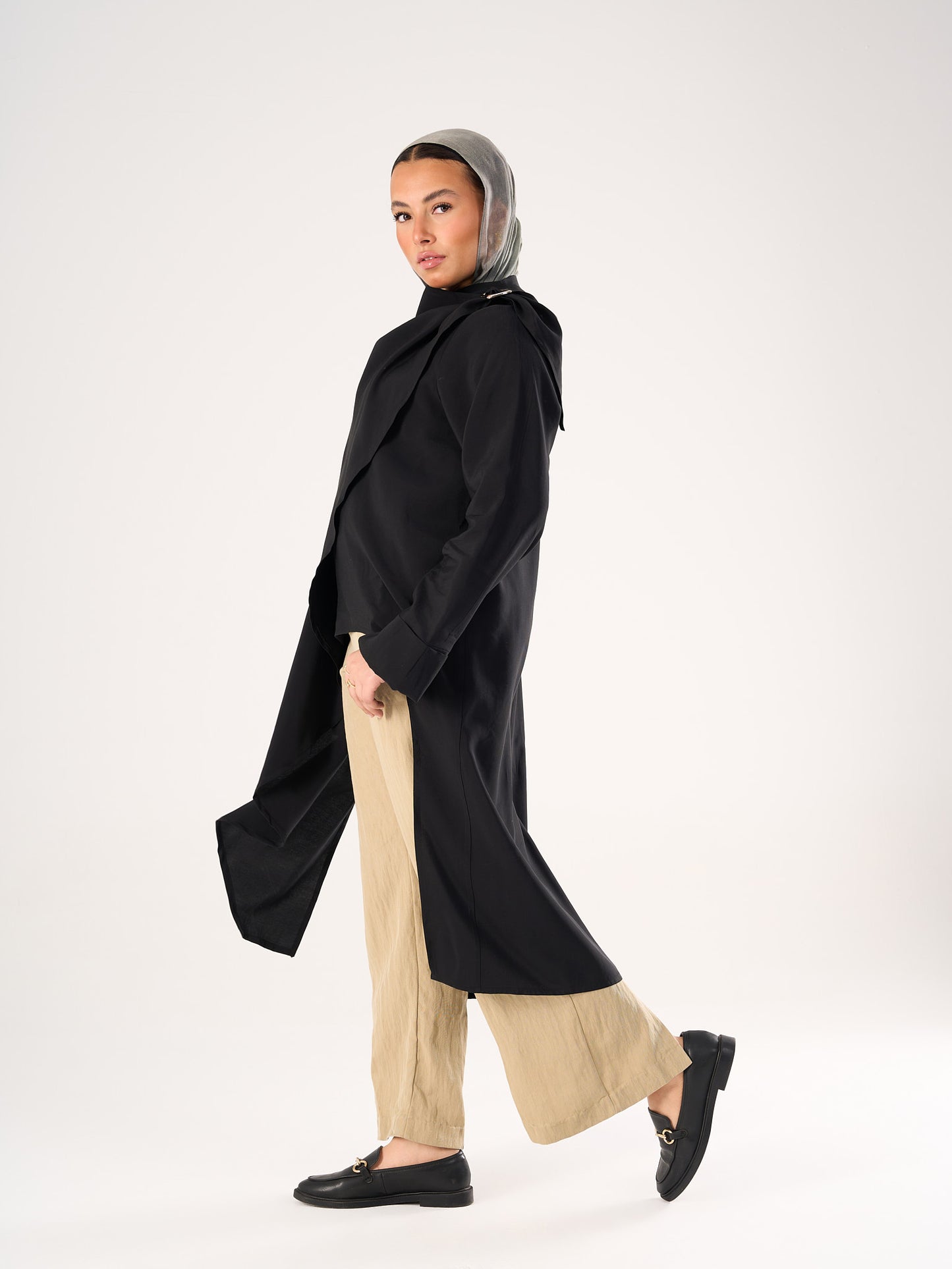 Shawl blouse in Black