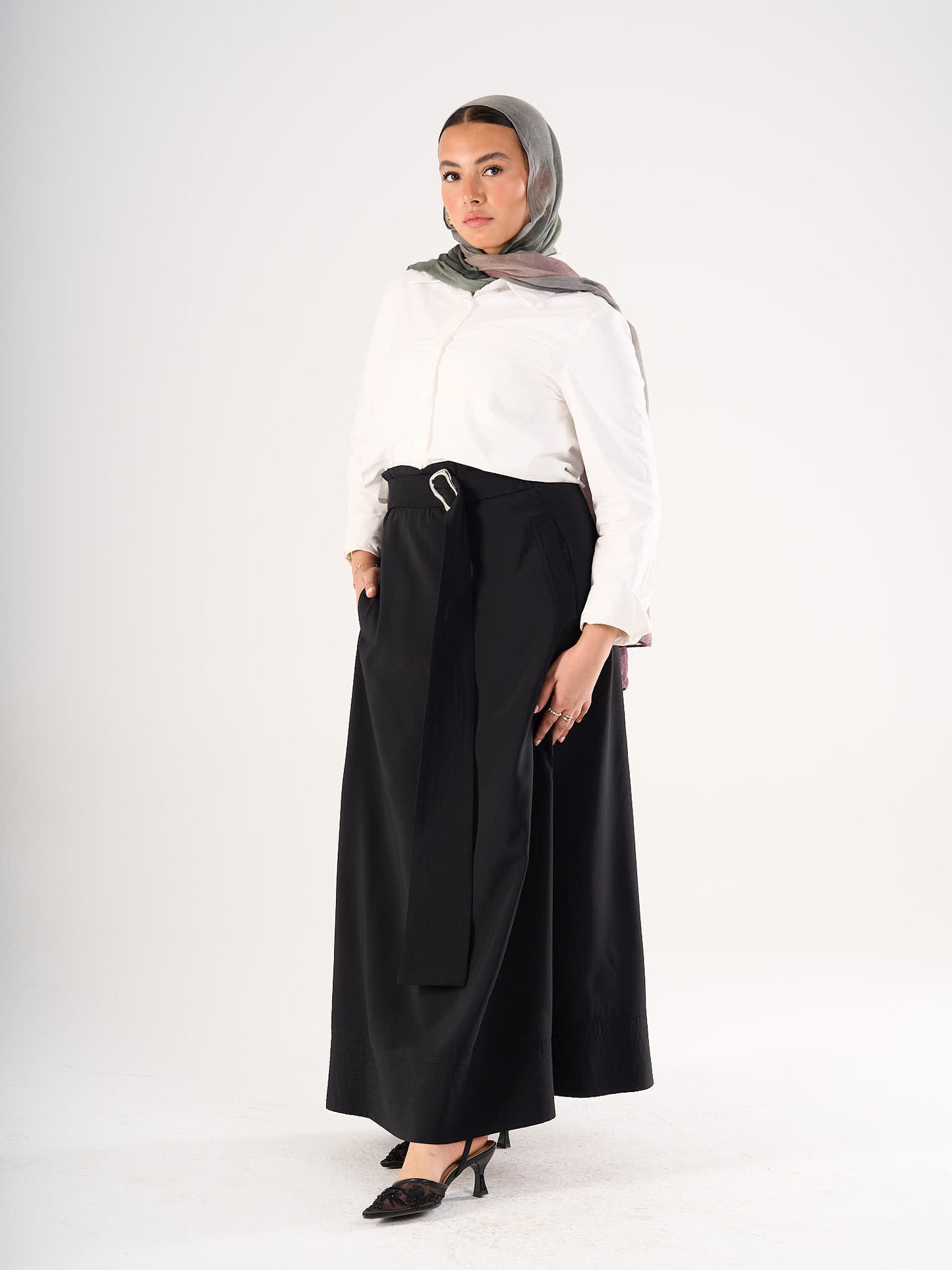 Airy Skirt in Black