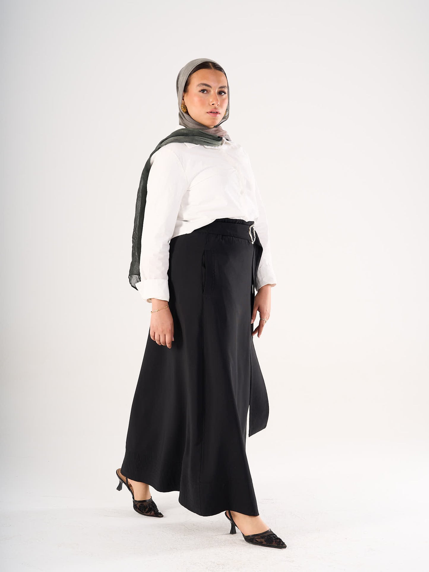 Airy Skirt in Black
